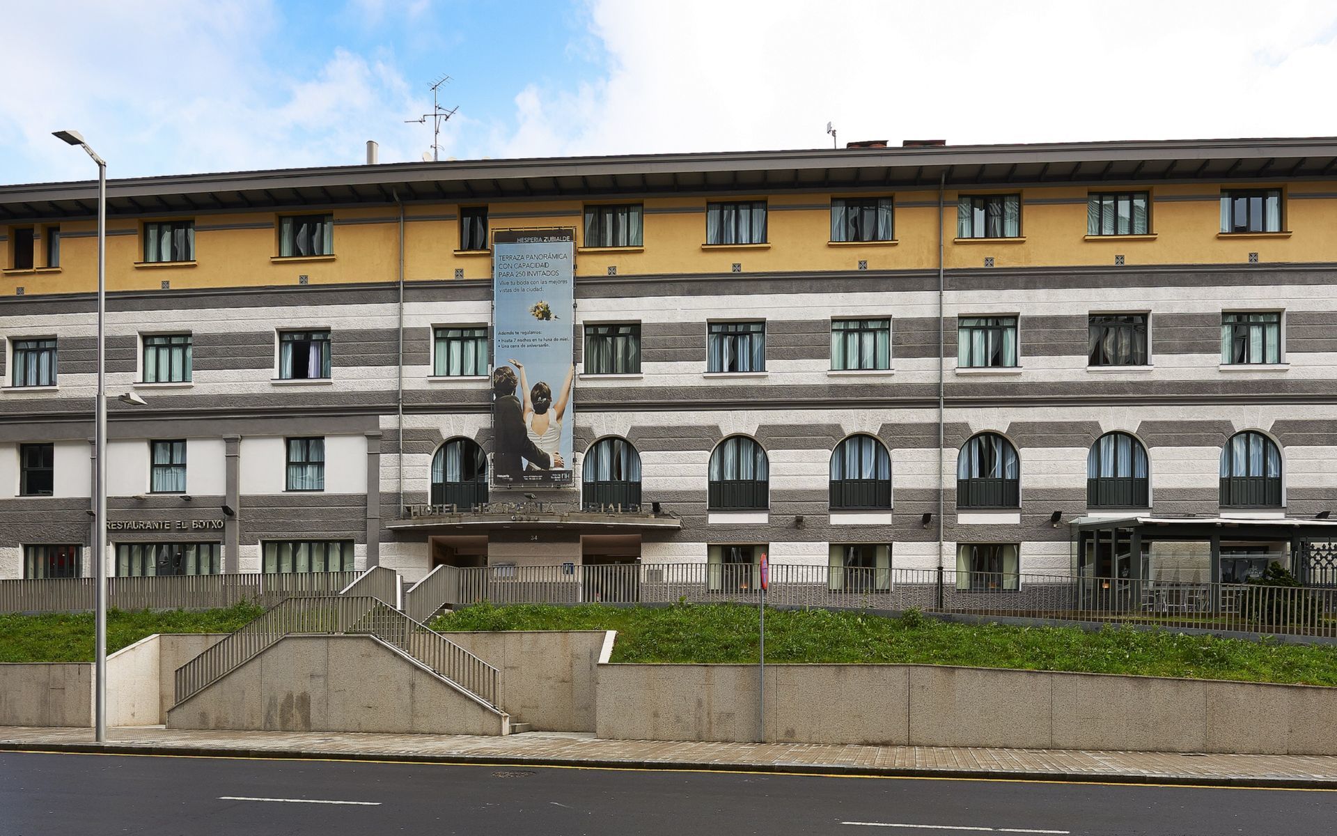 Abba Euskalduna Hotel Bilbao Exterior photo